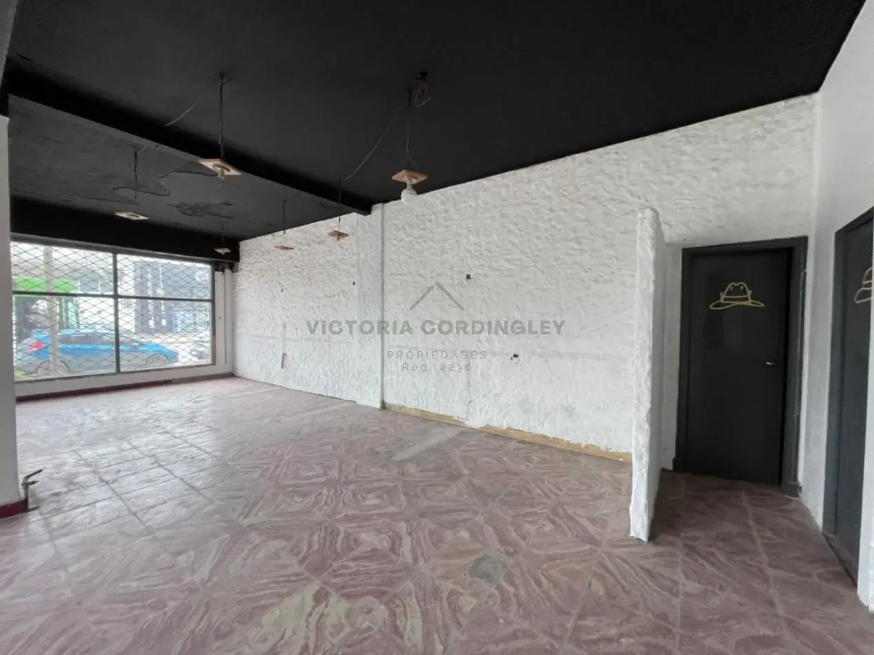 ALQUILER COMERCIAL 24 MESES | IMPORTANTE ESQUINA | ZONA FACULTAD INGENIERIA 4