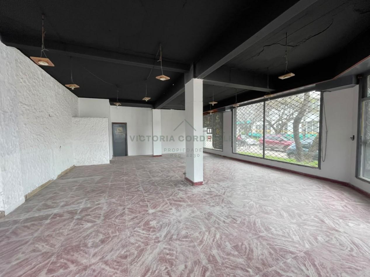 Foto de ALQUILER COMERCIAL 24 MESES | IMPORTANTE ESQUINA | ZONA FACULTAD, imagen 3
