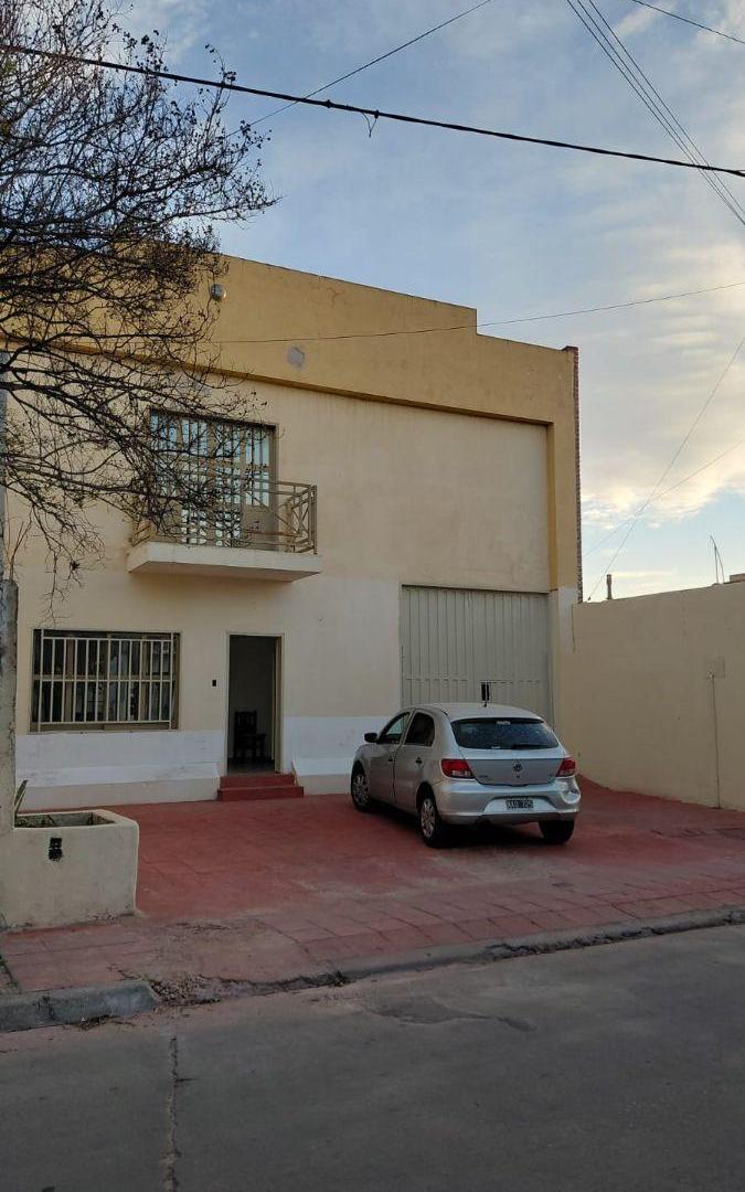Vendo Galpon con departamento de 1 dormitorio