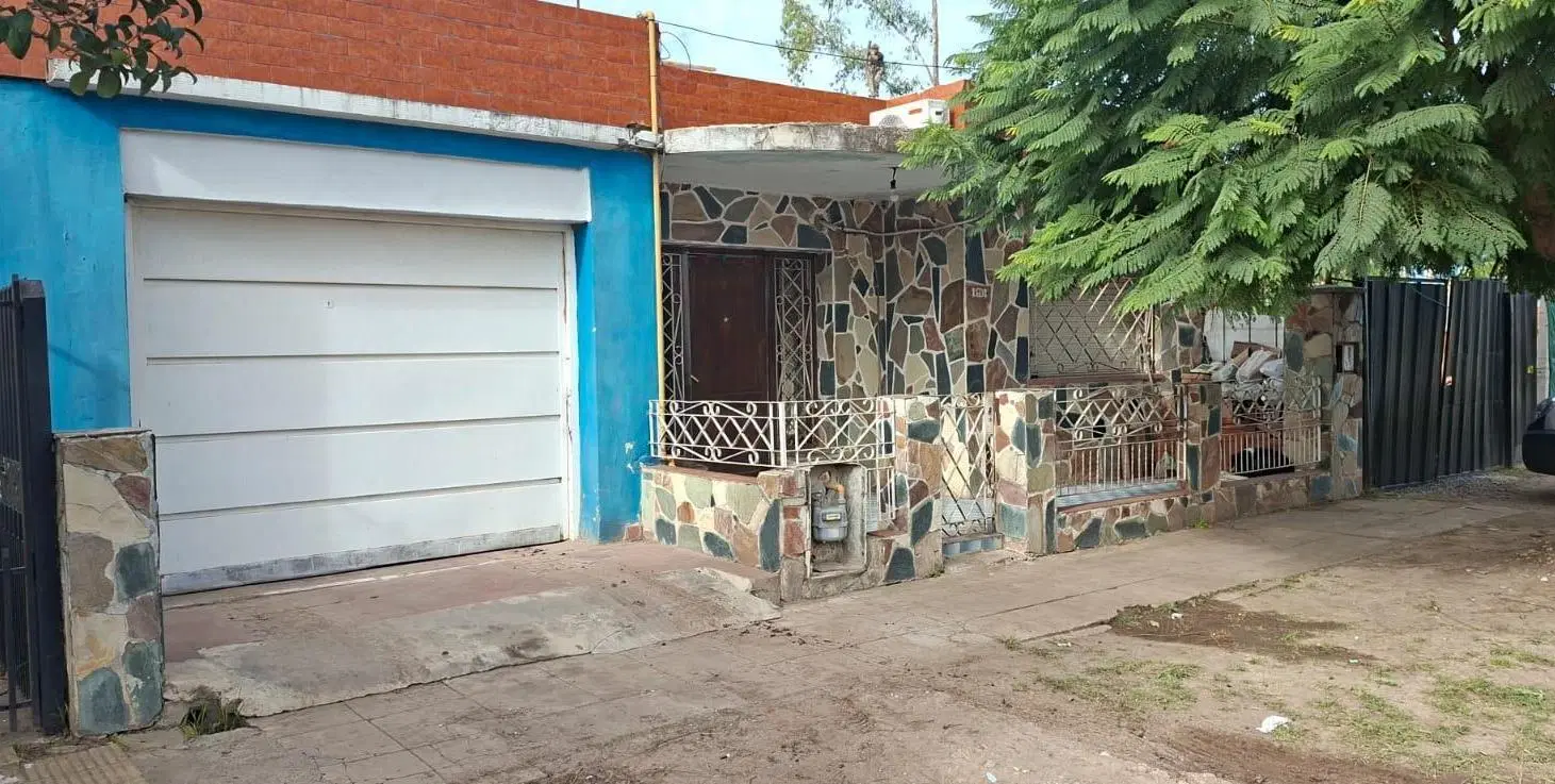 Casa 4 amb cochera y patio en San Miguel 3