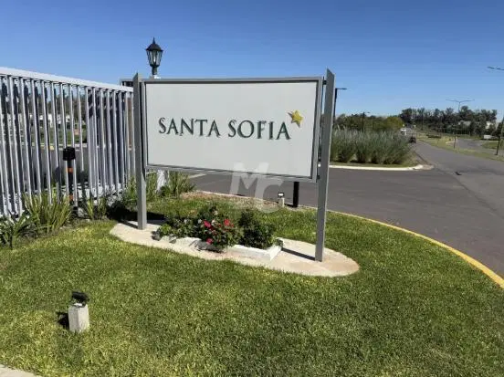 Terreno en Santa Sofía 4