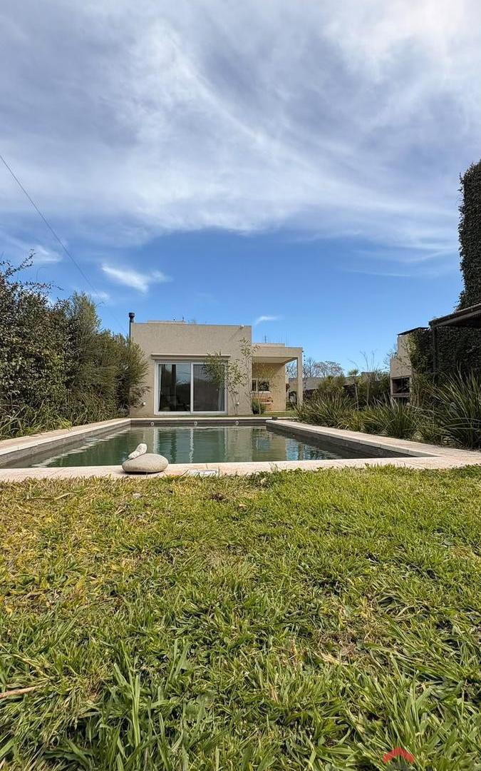 Foto de venta, casa quinta, 140 m2, sobre lote de 545 m2, en barrio centenario, imagen 3