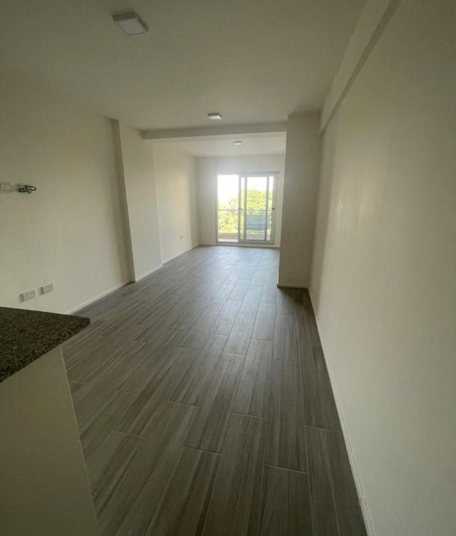 Foto de Departamento de 2 ambientes con Balcón al frente - Exelente ubicación, imagen 2