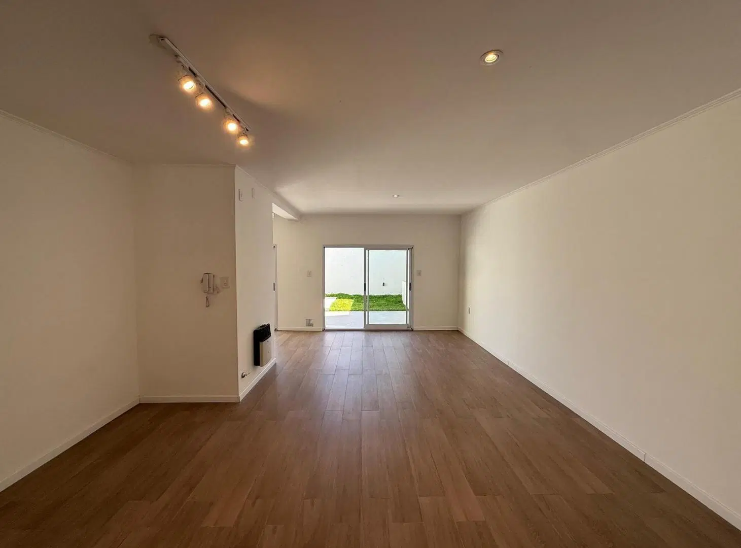 VENTA-CASA-LUMINOSA-SARGENTO CABRAL 4
