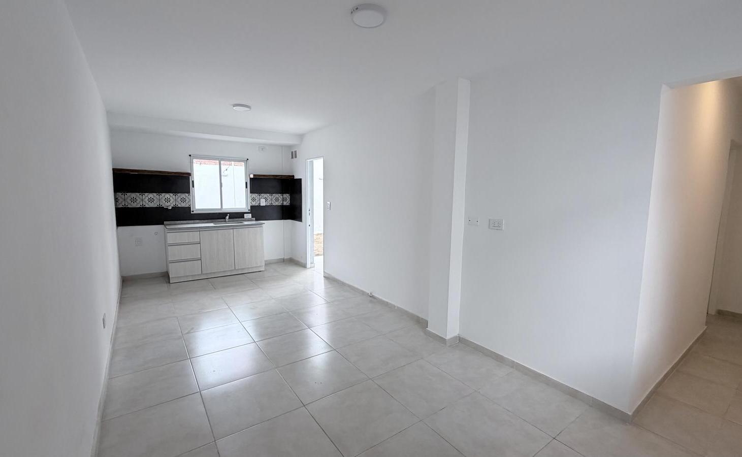 Foto de Casa Interna en venta a mts de Facundo Zuviria, imagen 1