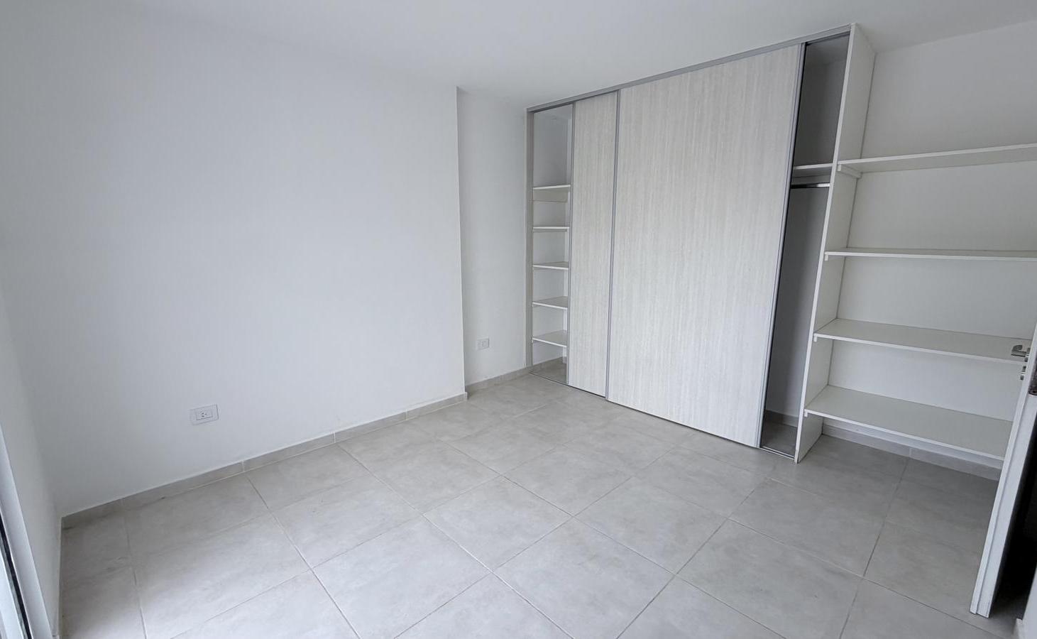 Foto de VENTA-DEPARTAMENTO-INTERNO-PLANTA ALTA, imagen 2
