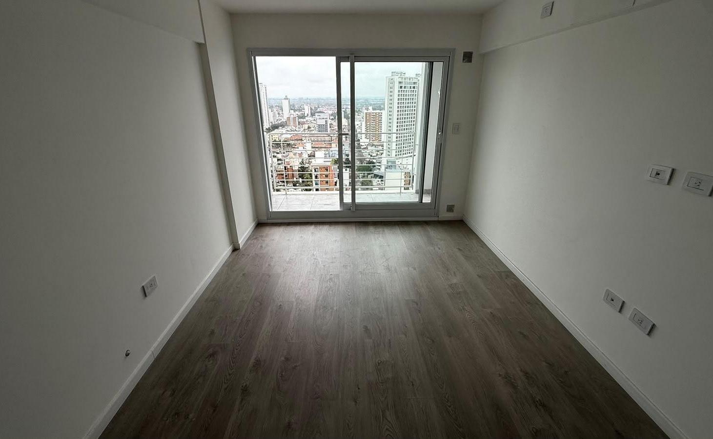 Foto de departamento de un dormitorio con cochera en alquiler en paseo del, imagen 2