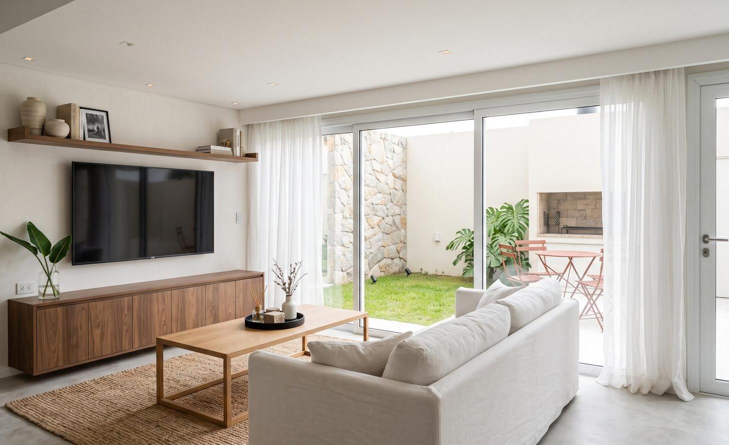 Foto de VENTA CASA INTERNA A ESTRENAR-3 DORMITORIOS-PATIO-CANDIOTI SUR, imagen 3