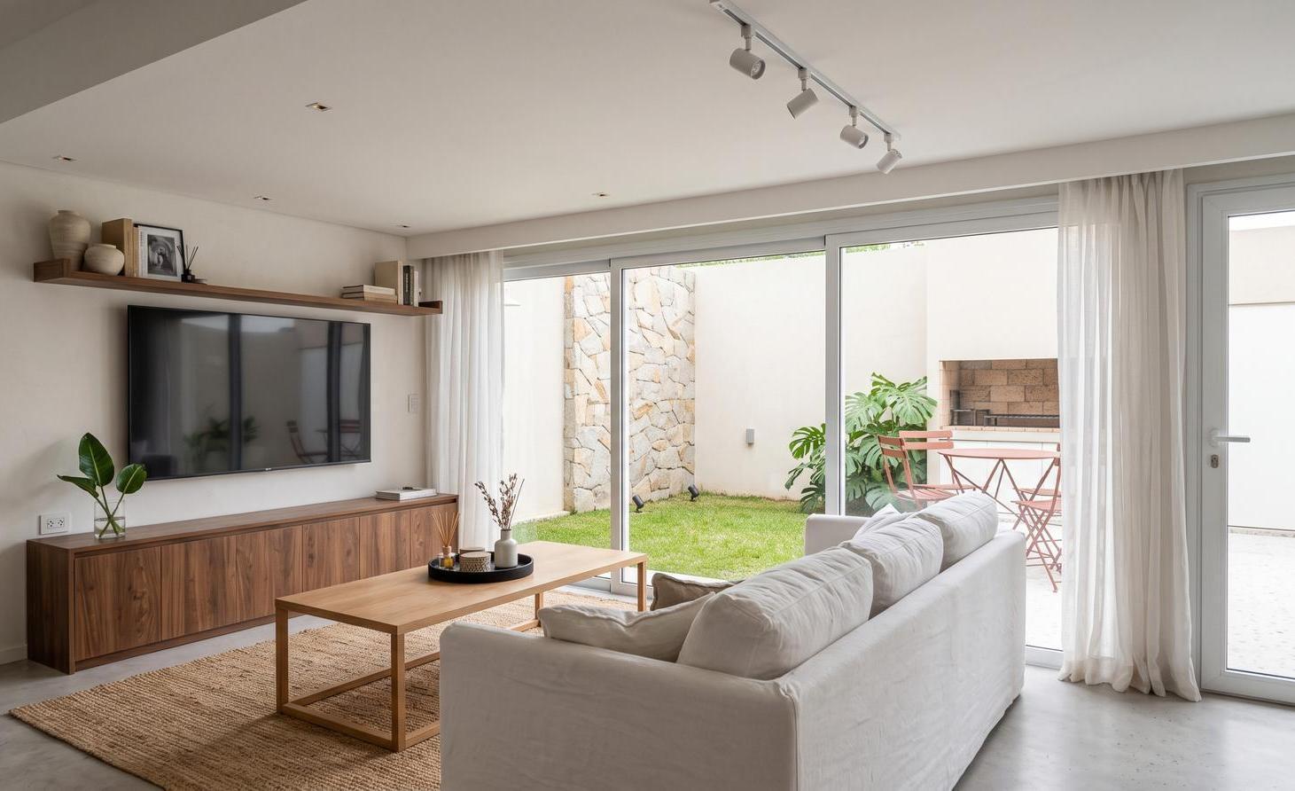Foto de VENTA CASA INTERNA A ESTRENAR-3 DORMITORIOS-PATIO-CANDIOTI SUR, imagen 2