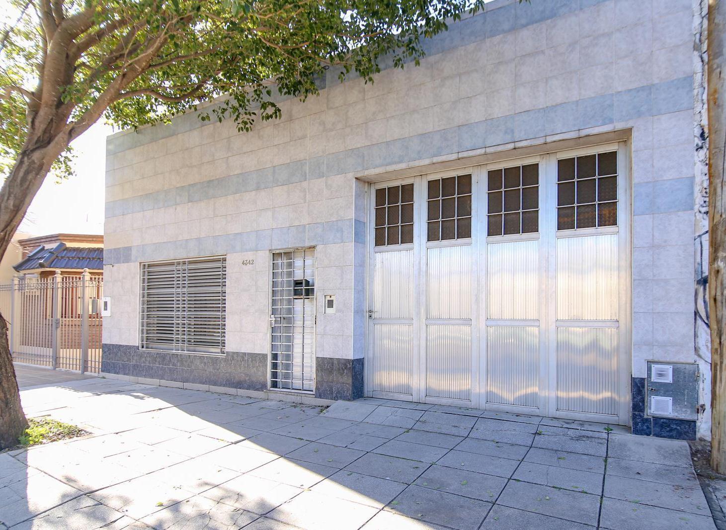 Foto de Casa a refaccionar, flipping, 260 m2, B Fomento 9 de Julio, 3 dorm. 2, imagen 2
