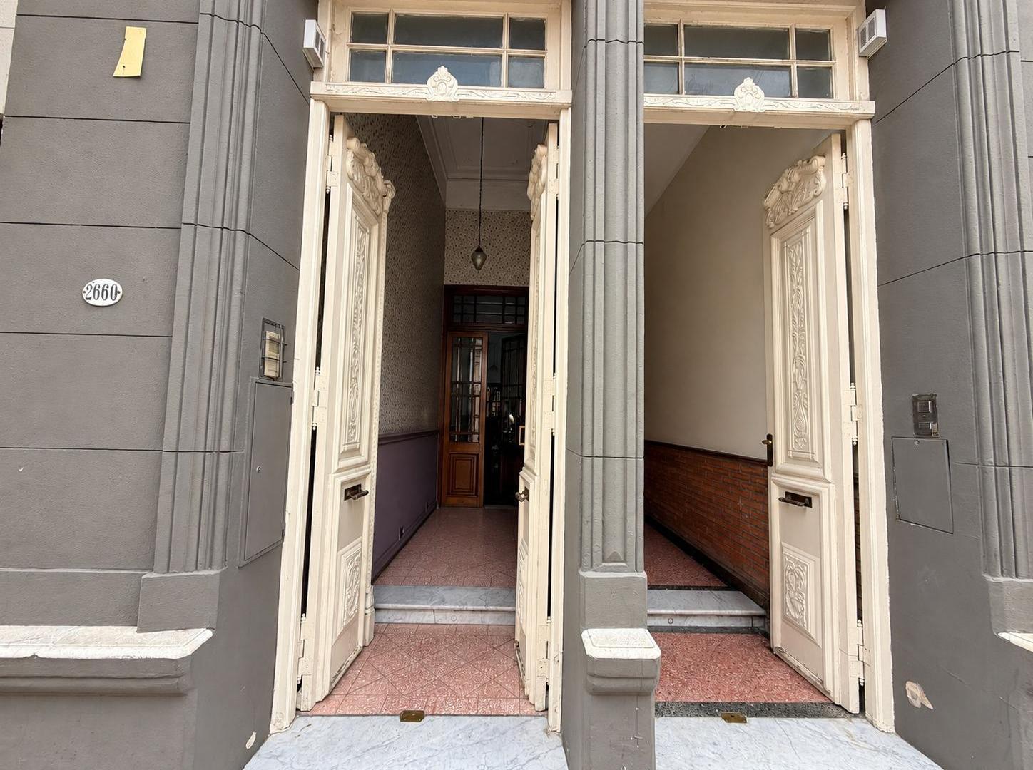 Foto de Casa y estudio jurídico en venta en Santa Fe 9 ambientes, imagen 1