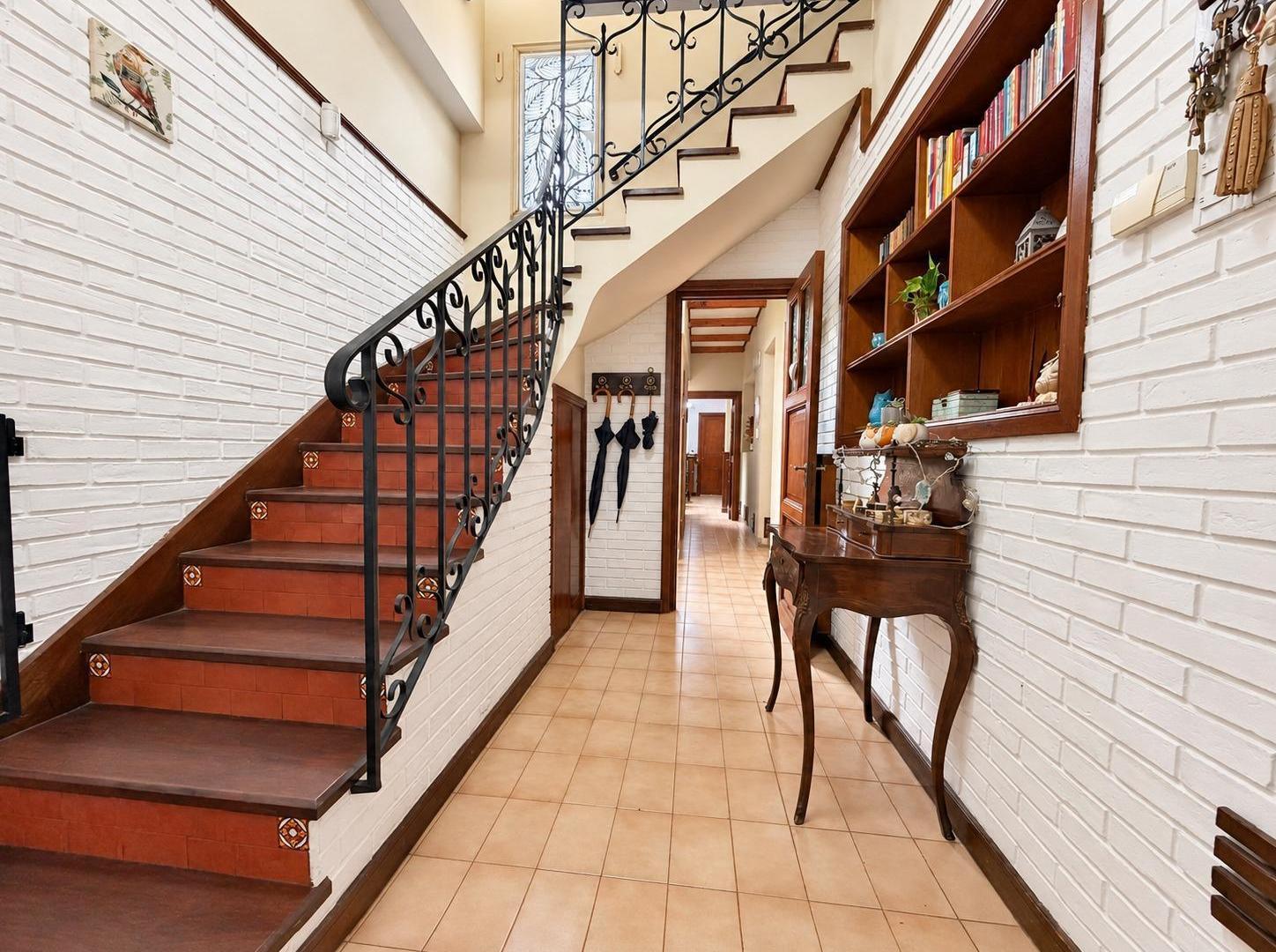 Foto de Casa y estudio jurídico en venta en Santa Fe 9 ambientes, imagen 5