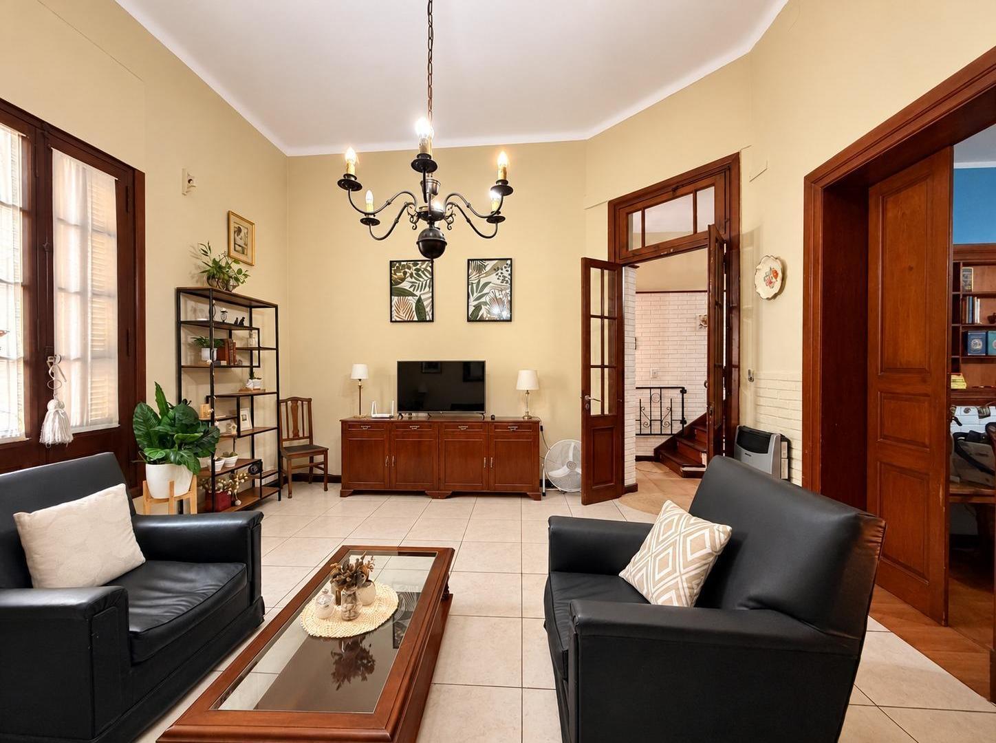 Foto de Casa y estudio jurídico en venta en Santa Fe 9 ambientes, imagen 4