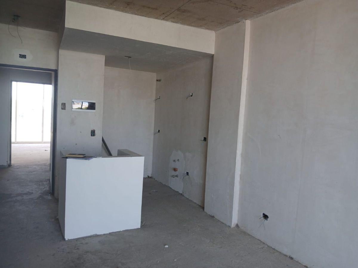 Foto de Departamento de 60 m² con 2 dormitorios en venta en Floresta Sur, imagen 2