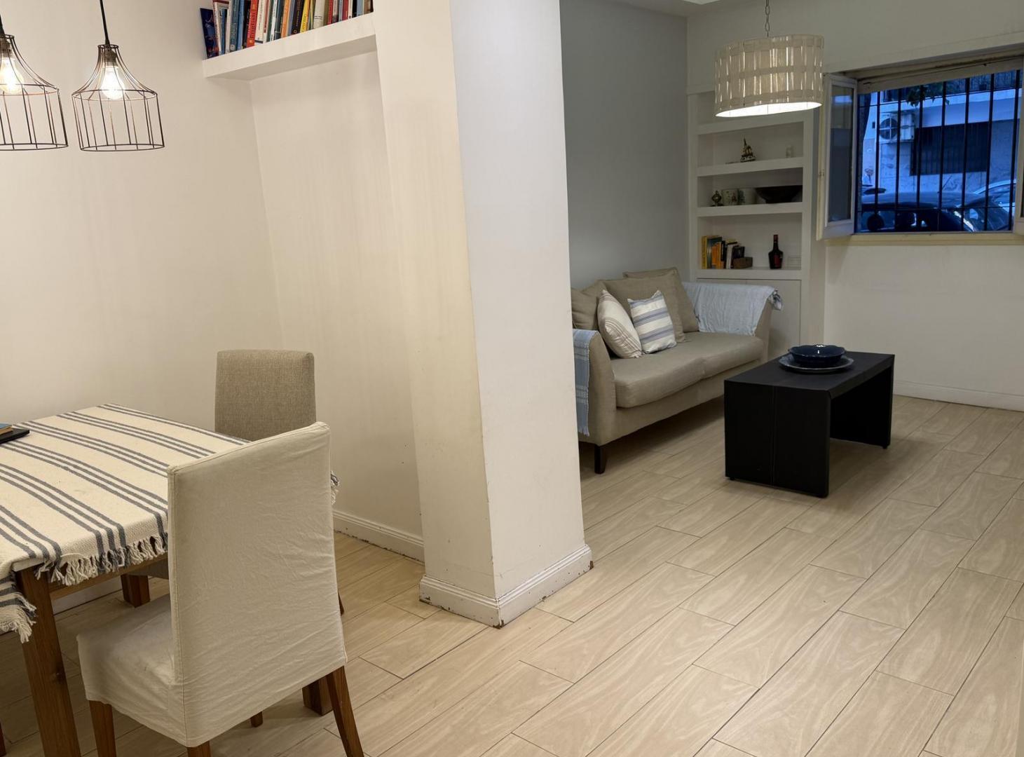 Foto de MUY LINDO DEPARTAMENTO DE 3 AMBIENTES CON PATIO APTO CREDITO EN VENTA, imagen 2