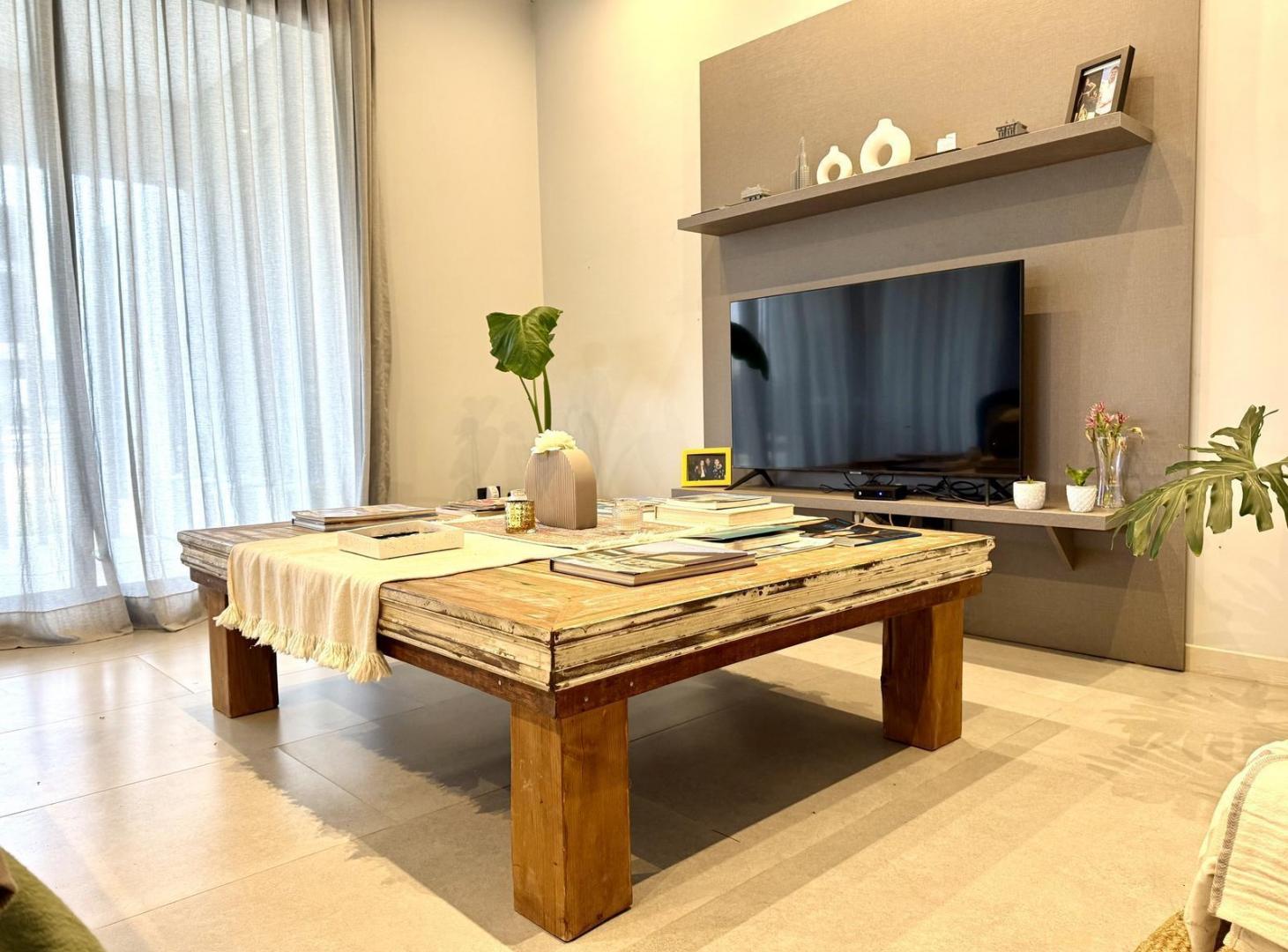Foto de MODERNA CASA DE UNA SOLA PLANTA CON 3 DORMITORIOS EN VENTA EN EL BARRIO, imagen 2