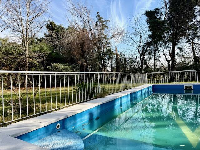 Foto de HERMOSA CASA CON 3 DORMITORIOS Y PILETA EN BARRIO CERRADO VILLA OLIVOS, imagen 1