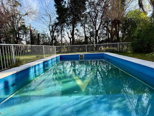 Foto de HERMOSA CASA CON 3 DORMITORIOS Y PILETA EN BARRIO CERRADO VILLA OLIVOS, imagen 2