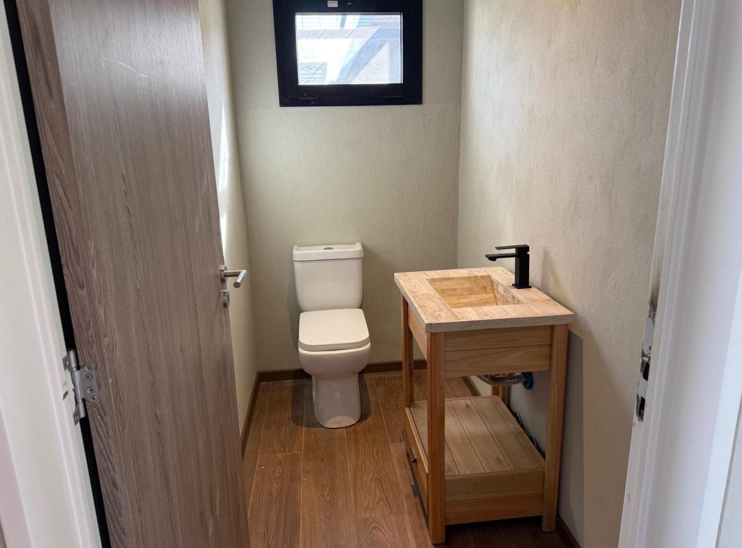 Foto de MUY LINDA CASA EN UNA PLANTA CON 3 DORMITORIOS EN VENTA EN SANTO TOMAS, imagen 4