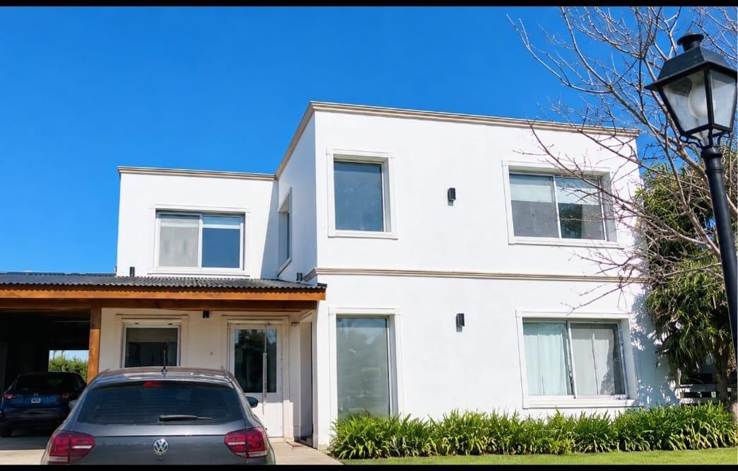 Casa en Barrio Santa Juana