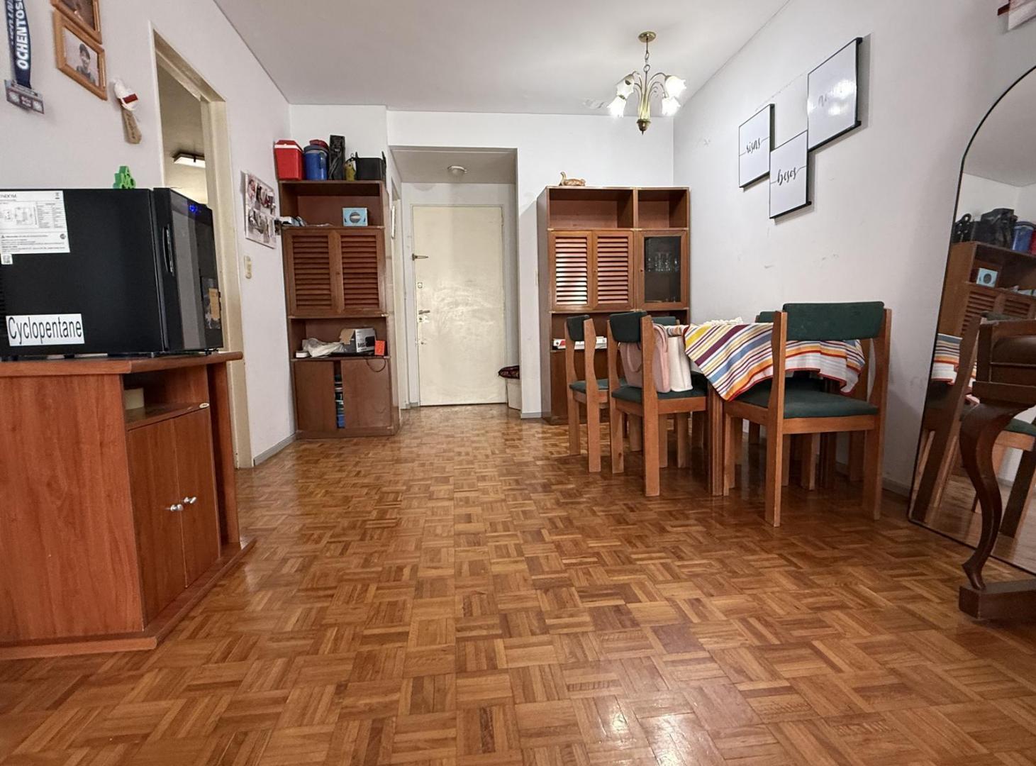 Foto de MUY LINDO DEPARTAMENTO DE 4 AMBIENTES CON BALCON EN VENTA EN ALMAGRO, imagen 3
