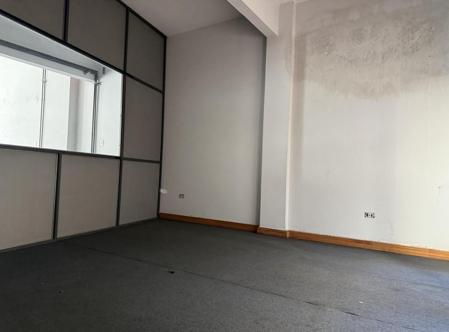 Foto de LOCAL COMERCIAL EN IMPORTANTE AVENIDA EN VENTA, imagen 5