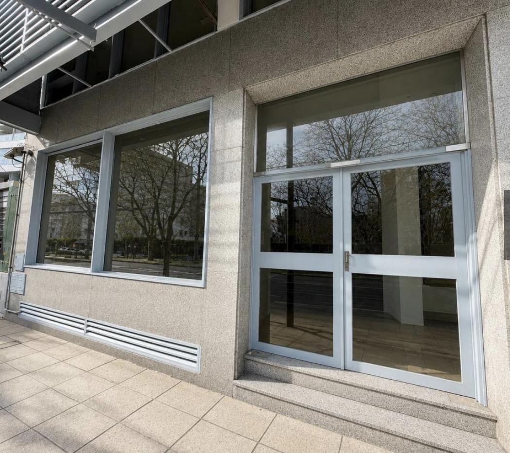 Foto de LOCAL COMERCIAL EN IMPORTANTE AVENIDA EN VENTA, imagen 2