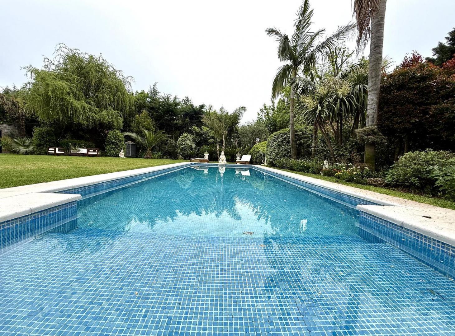 Foto de HERMOSA CASA CON 3 DORMITORIOS Y PILETA EN BARRIO CERRADO VILLA OLIVOS, imagen 1