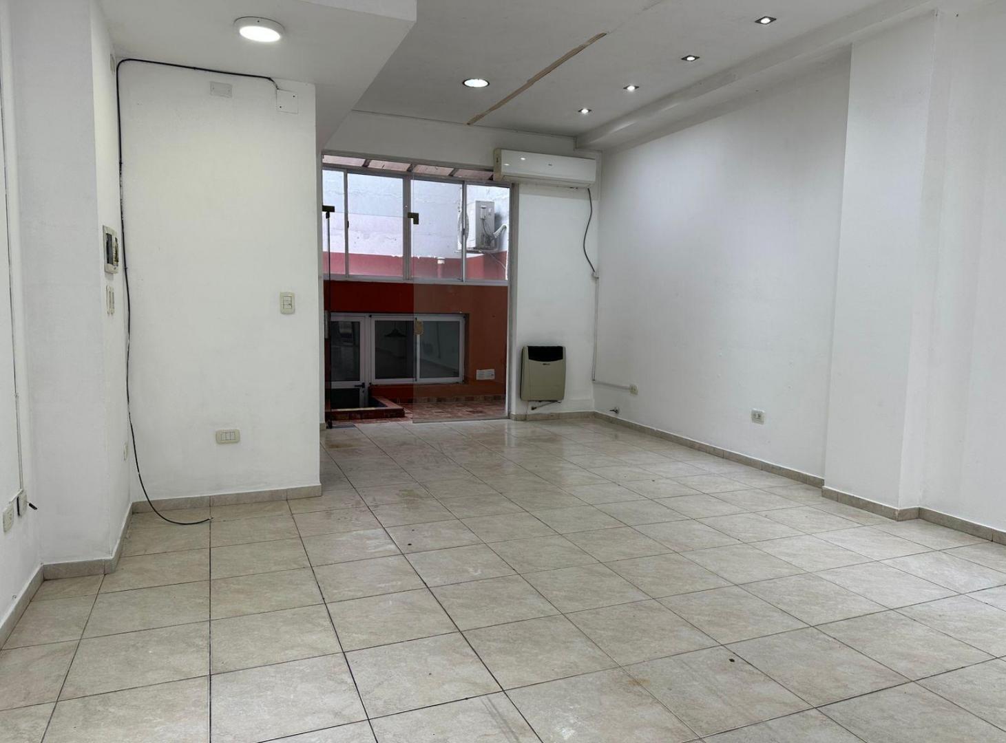 Foto de Local en alquiler en La Plata, imagen 2