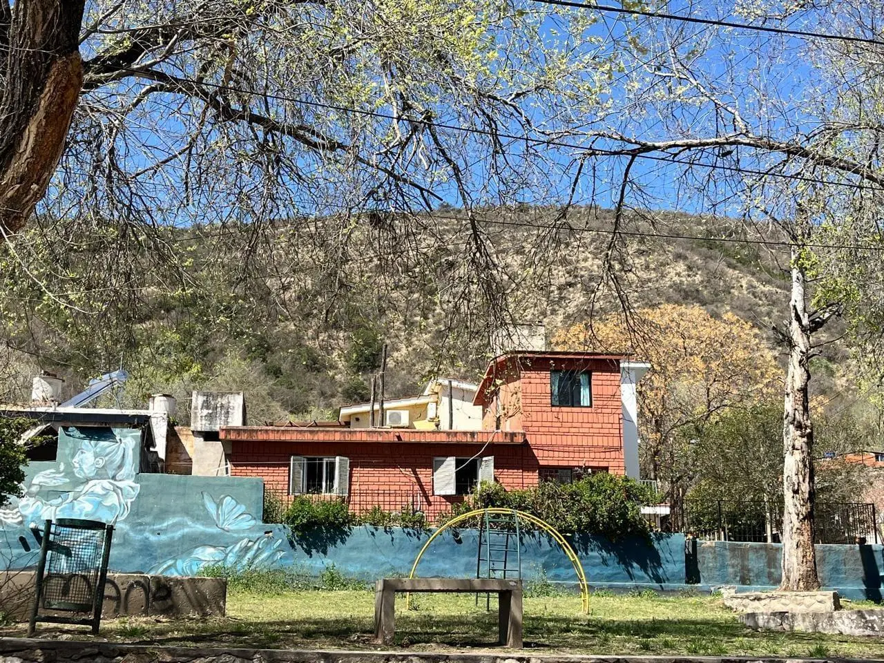 VENTA CASA 3 DORMITORIOS MAS DEPARTAMENTO VILLA CARLOS PAZ 4