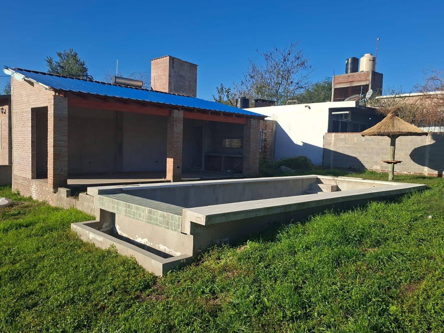 Foto de VENTA CASA A TERMINAR EN ESQUINA TANTI CORDOBA CON PILETA, imagen 4