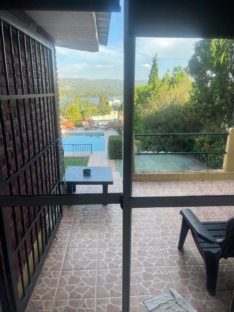 Foto de VENTA COMPLEJO 5 CABAÑAS +1 CASA CON VISTAS AL LAGO 2 PILETAS, imagen 5