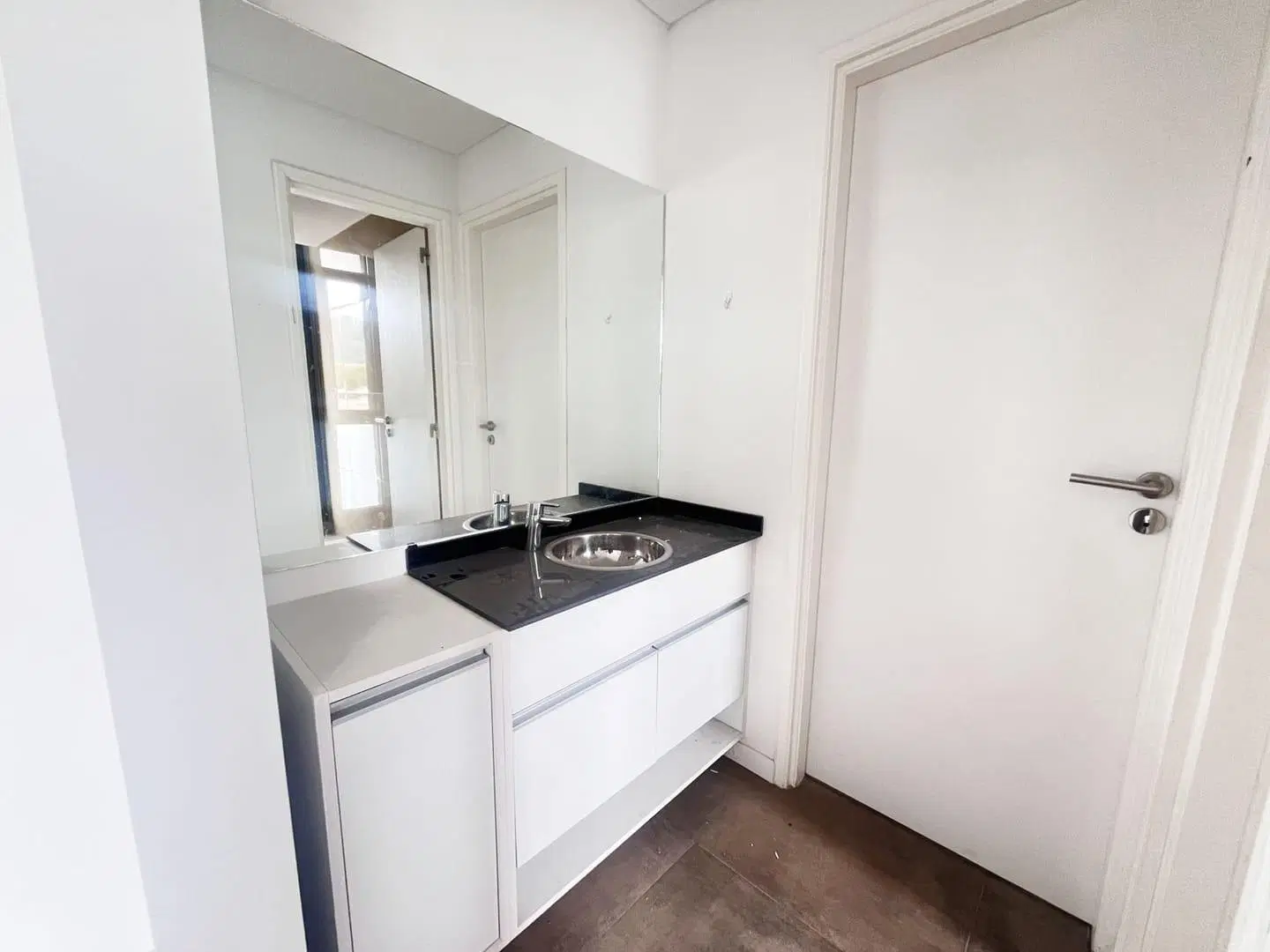 VENTA DPTO CENTRO CARLOS PAZ 1 DORM COCHERA PILETA EDIFICIO LAKE TOWER 2