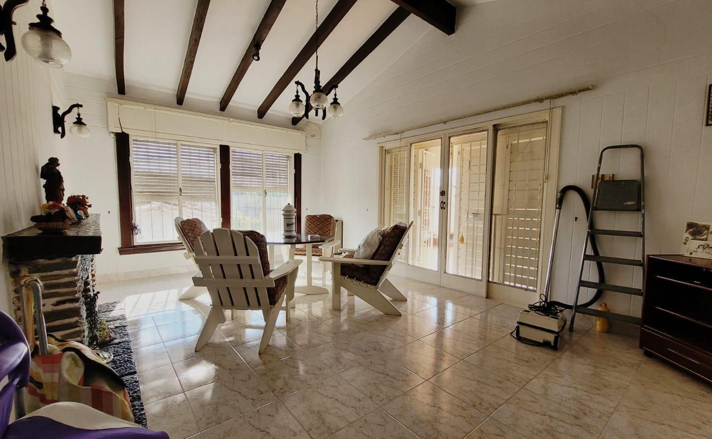 Foto de VENTA CASA ESQUINA CARLOS PAZ BARRIO MANANTIALES PILETA APTO CREDITO, imagen 4