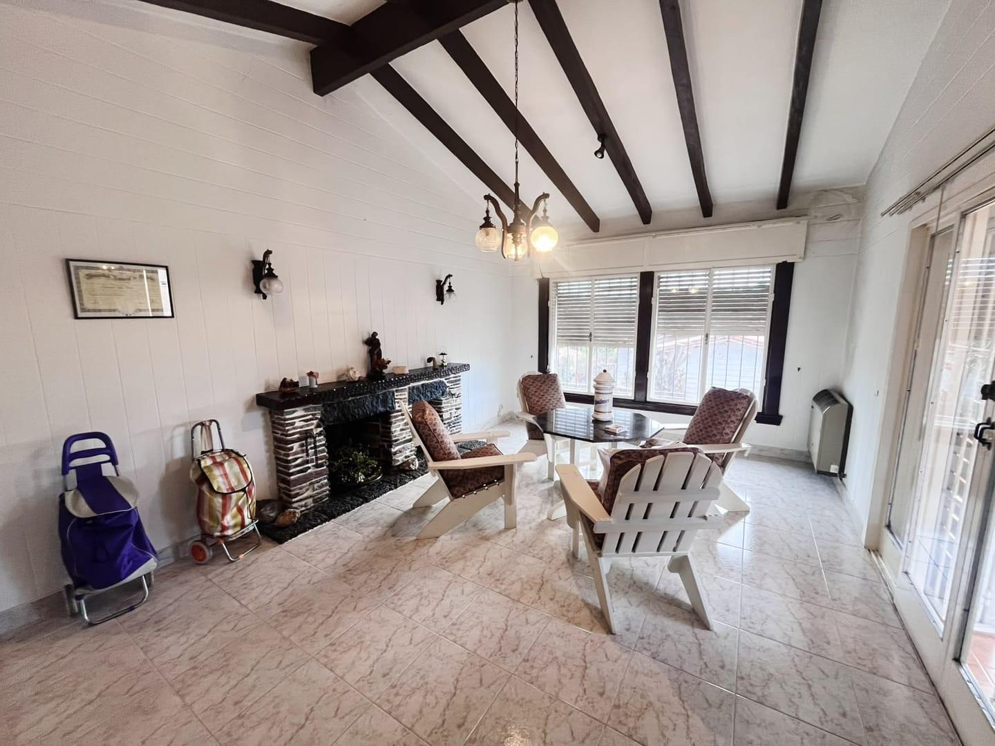 Foto de VENTA CASA ESQUINA CARLOS PAZ BARRIO MANANTIALES PILETA APTO CREDITO, imagen 3