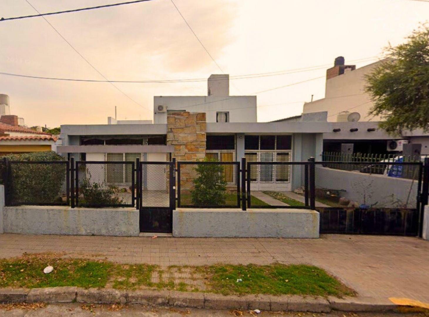 Foto de CASA 3 DORM + OFICINA INGRESO INDEPENDIENTE - VILLA CABRERA, imagen 2