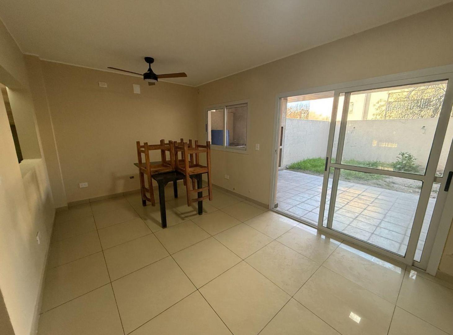 Foto de Alquiler duplex 2 dormitorios en barrio Nuevo Urca, imagen 1