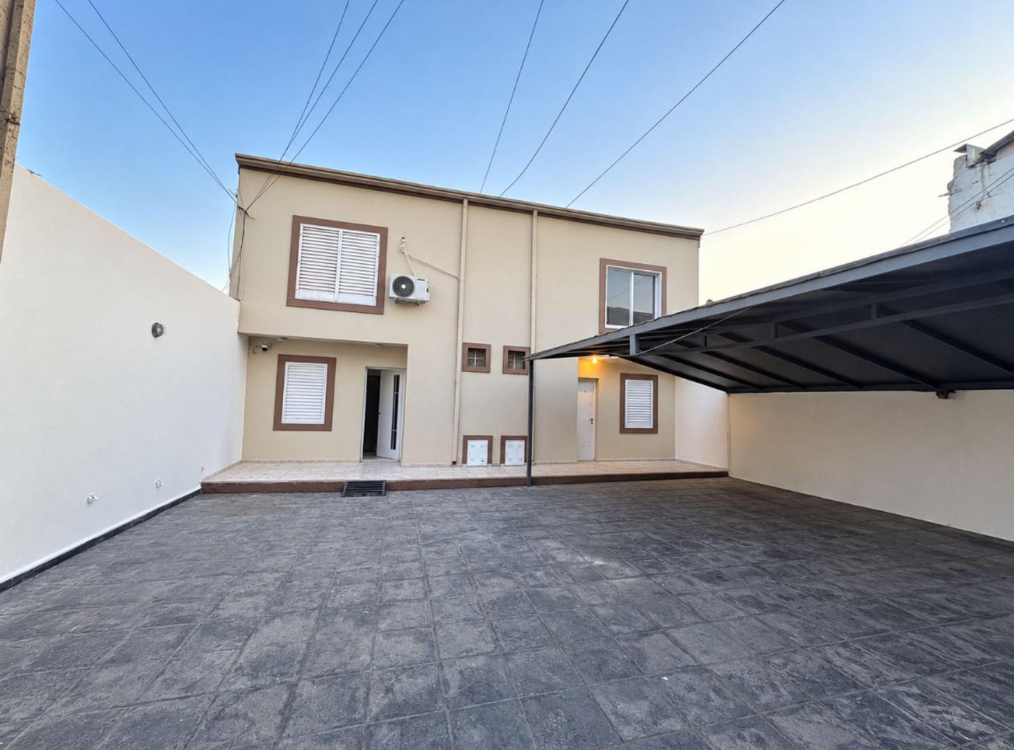 Foto de VENTA Duplex 2 dormitorio Barrio General Bustos, imagen 2
