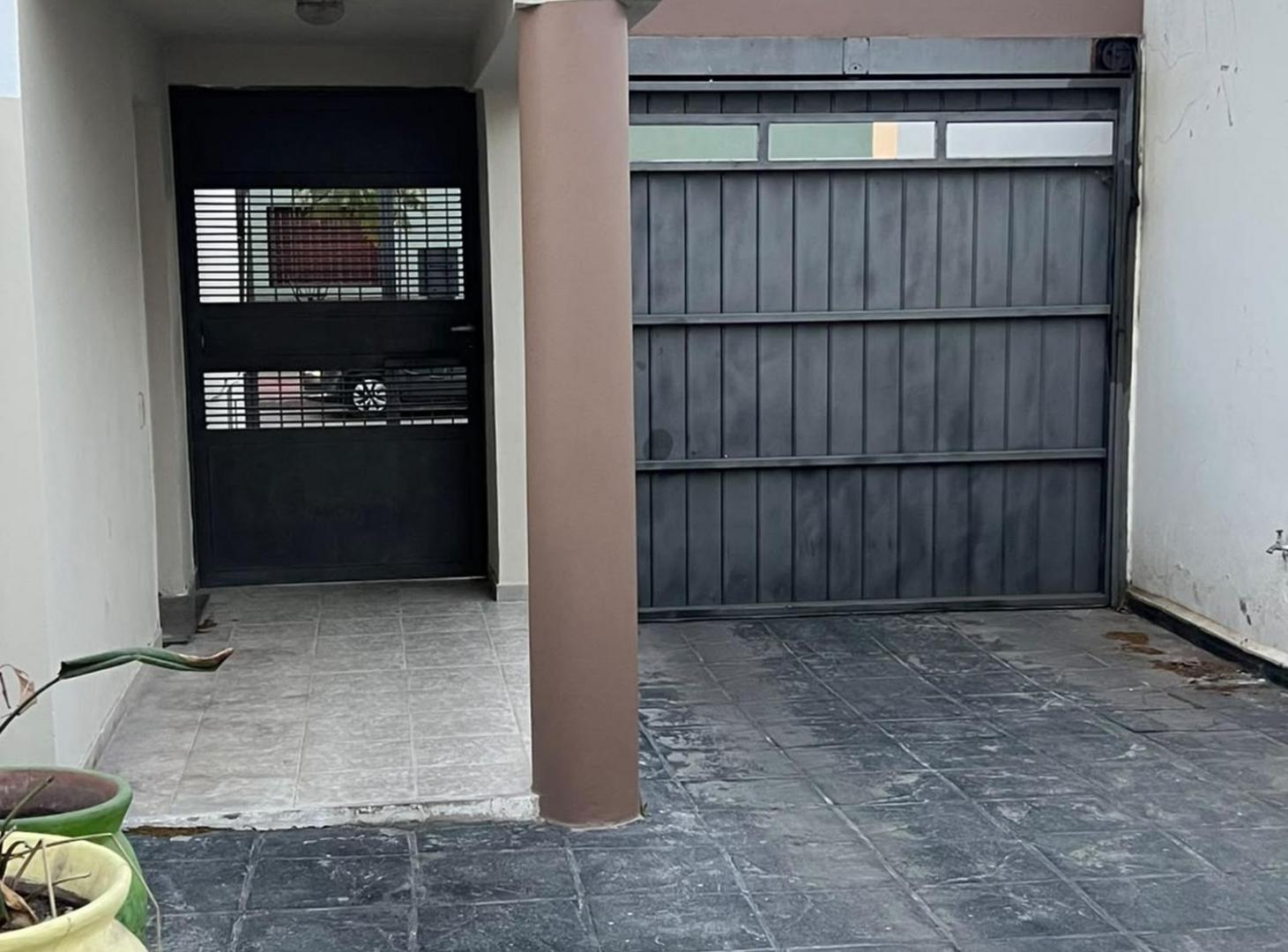 Foto de VENTA Duplex 2 dormitorio Barrio General Bustos, imagen 4