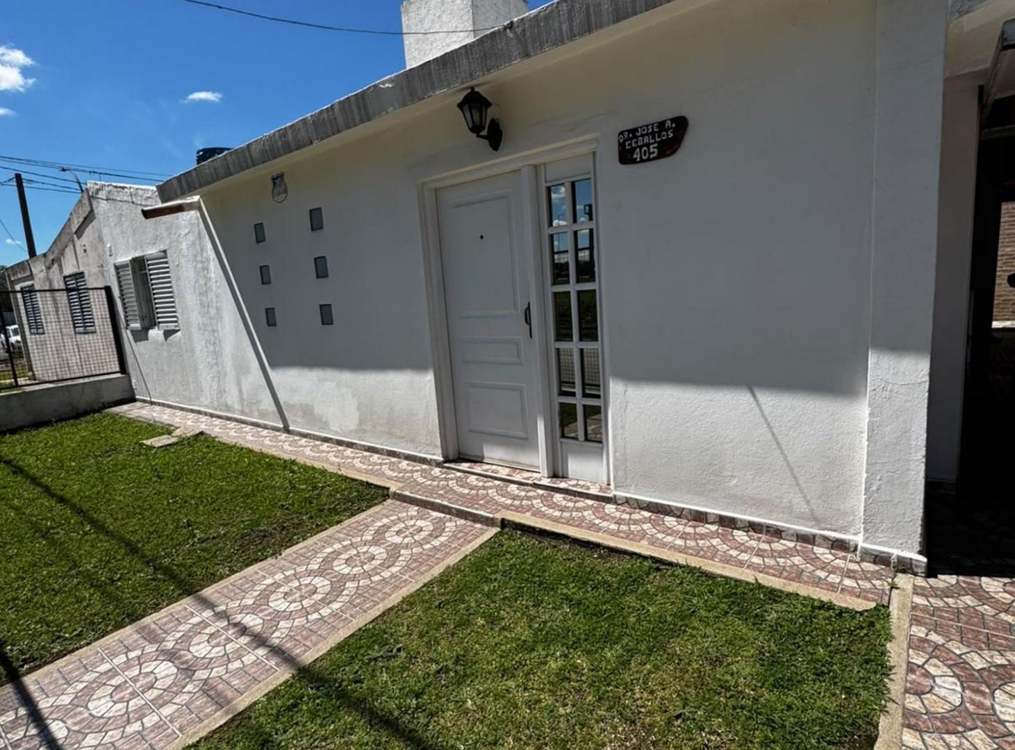 Foto de Venta de casa tres dormitorios B° 20 de Junio, imagen 1