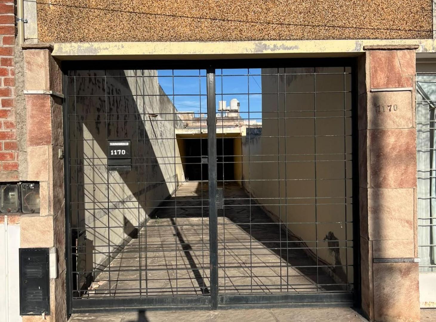 Foto de VENTA CASA 3 DORM CON PATIO B° GENERAL BUSTOS, imagen 3