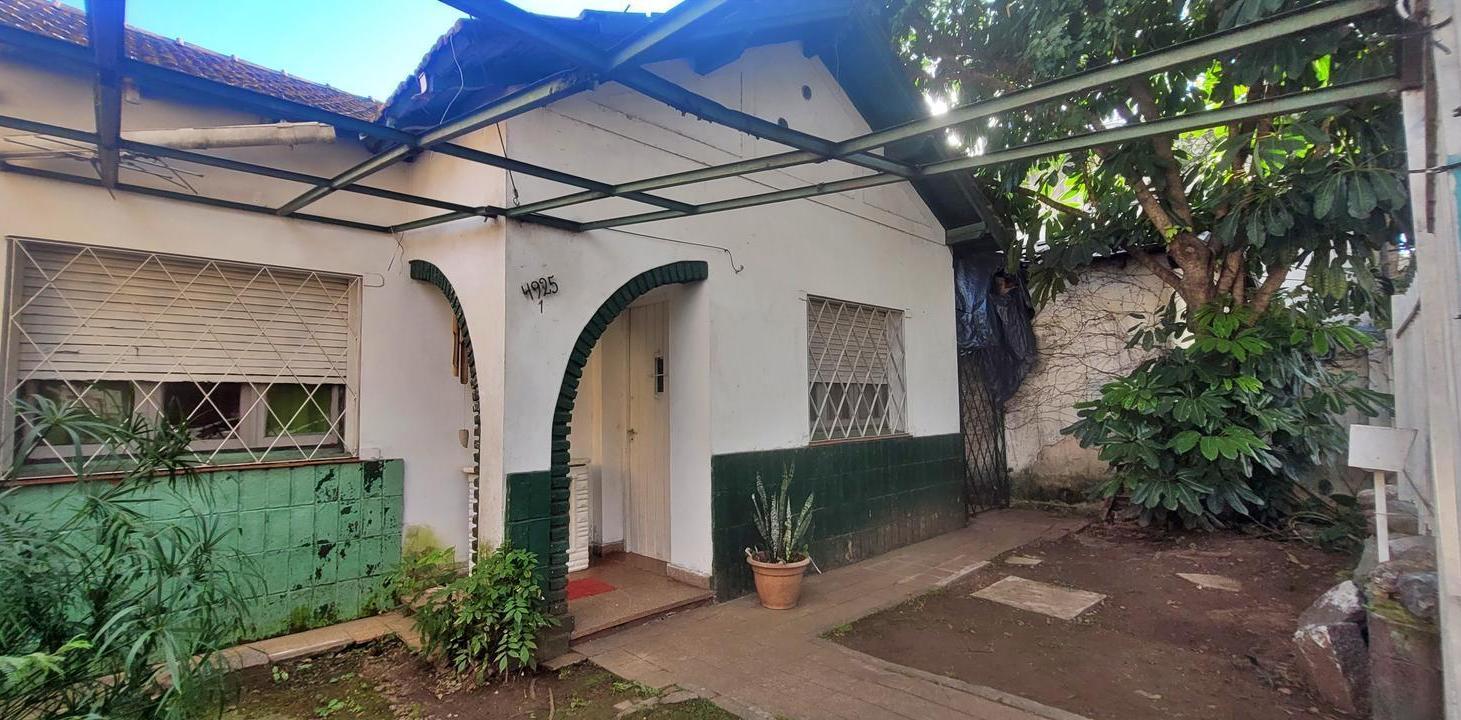 Foto de Casa a la venta con jardín y parque en Munro, imagen 1