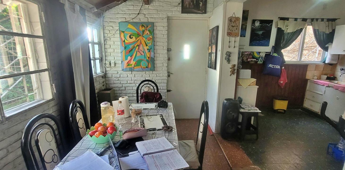 Foto de Casa a la venta con jardín y parque en Munro, imagen 3