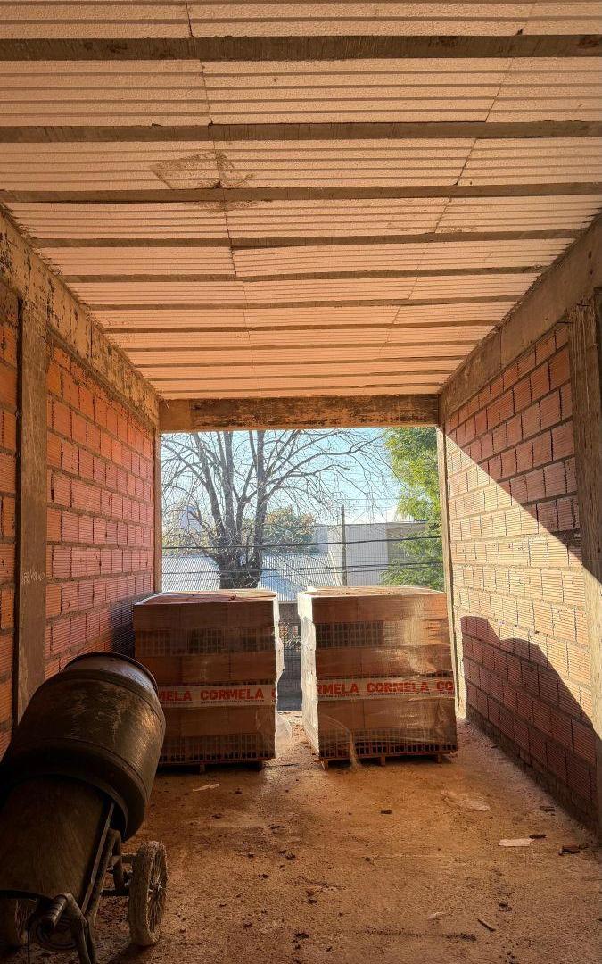 Foto de DEPARTAMENTO EN VENTA DE POZO 2 AMBIENTES, EN ITUZAINGÓ NORTE, TERRAZA, imagen 3