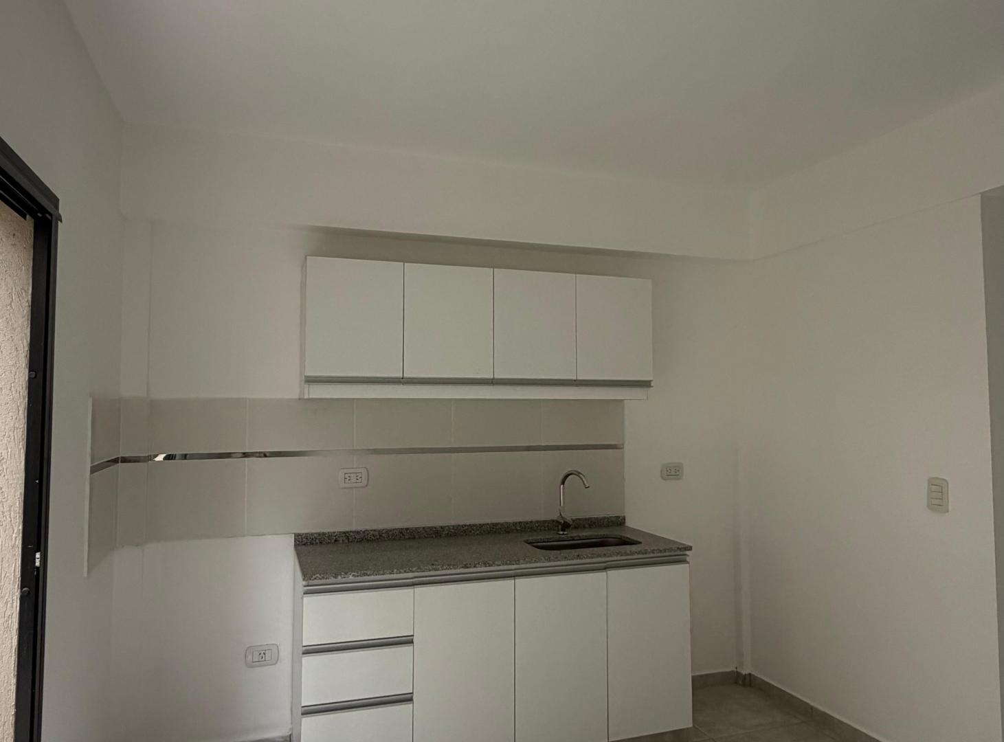 Foto de CASA DÚPLEX EN VENTA 3 AMBIENTES EN VILLA TESEI, APTO CRÉDITO, imagen 5