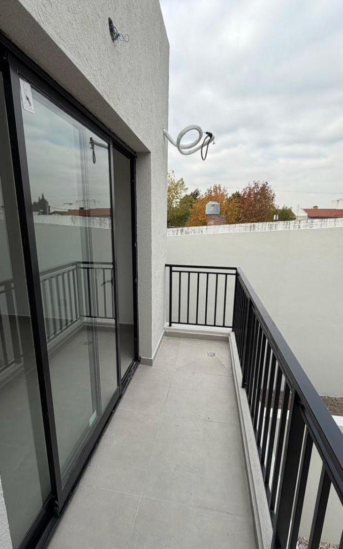Foto de DEPARTAMENTO EN VENTA 2 AMBIENTES, CASTELAR NORTE, FINANCIACIÓN, imagen 2