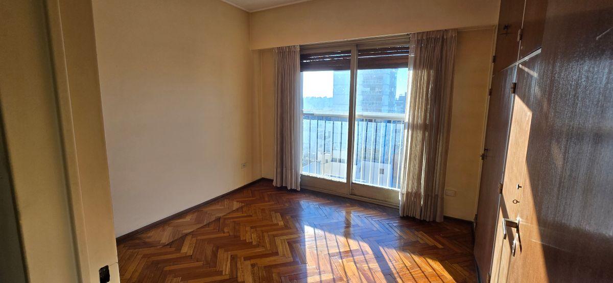 Foto de Semipiso muy luminoso con 4 dormitorios en venta en Flores, imagen 5