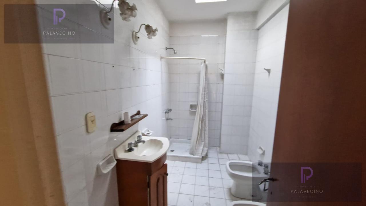 Foto de "VENTA CASA 5 AMB.+LOTE/COCHERA A.CRED.-GRAND BOURG", imagen 2