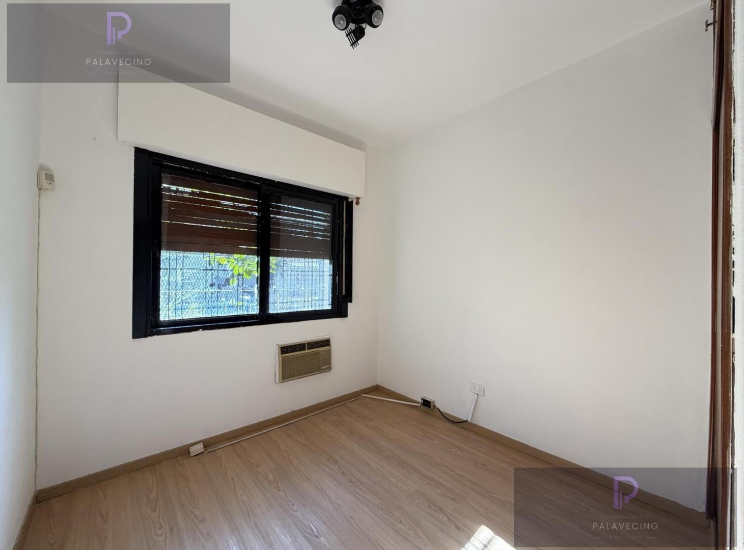 Foto de VENTA CASA 4 AMB C/ PILETA PARQUE QUINCHO GARAGE - MUÑIZ, imagen 4