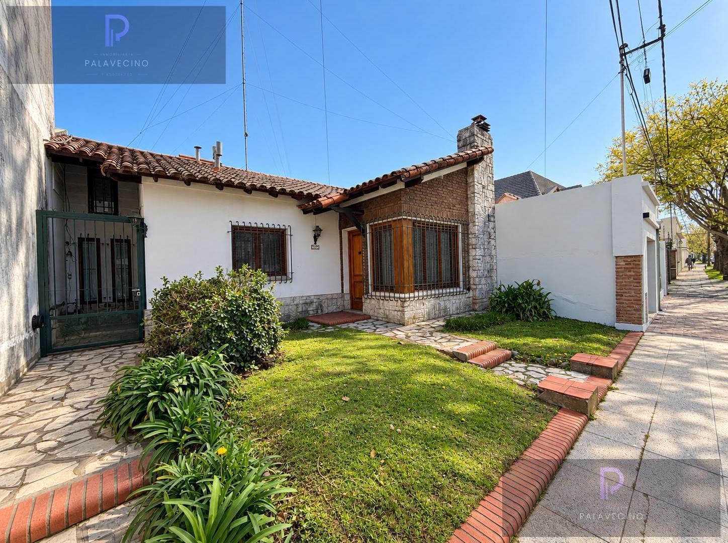 Foto de VENTA CASA 4 AMBIENTES CON LOTE DE 600M2 - LUJAN, imagen 1